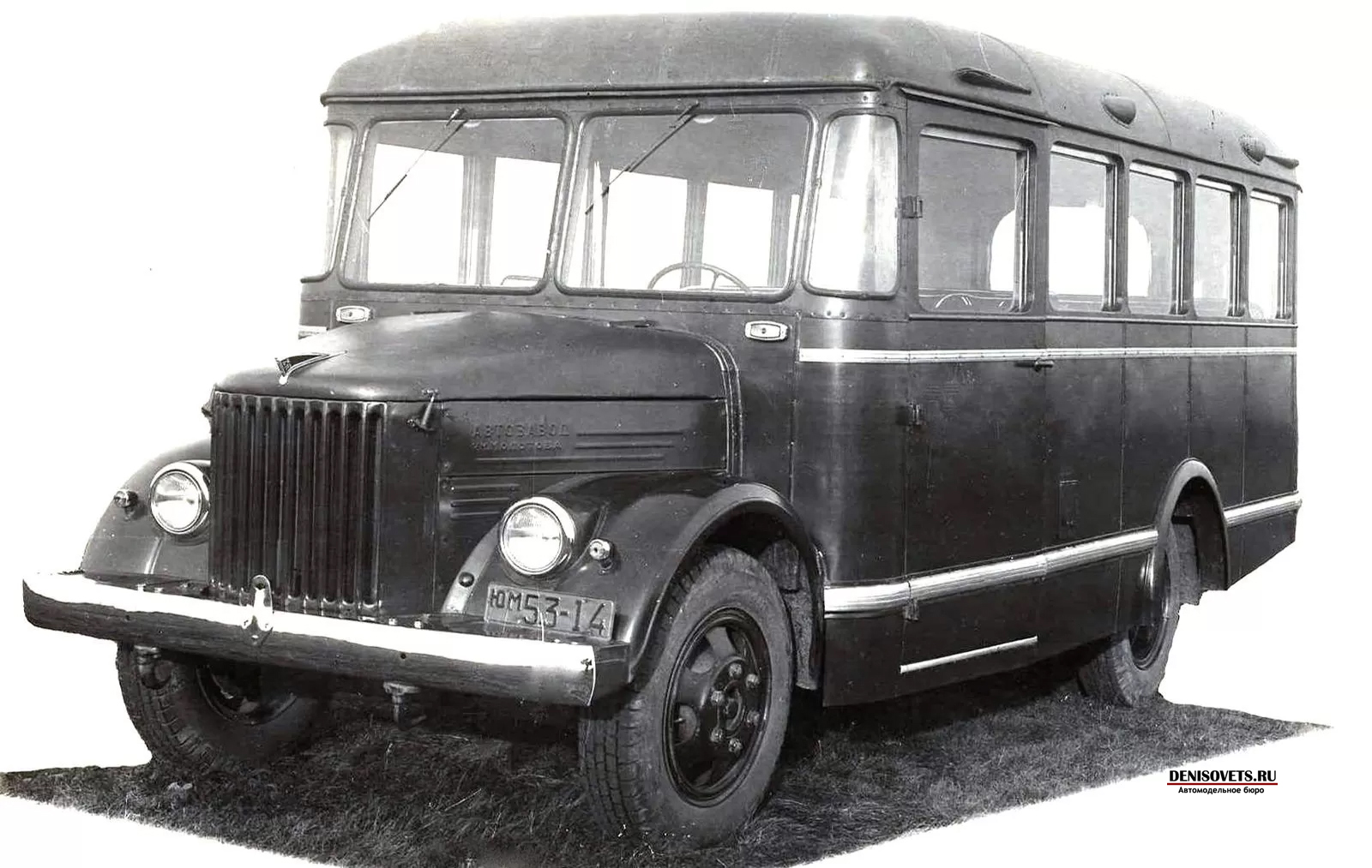 Обращает на себя внимание оригинальный передок ГАЗ-81Е с закругленной ...