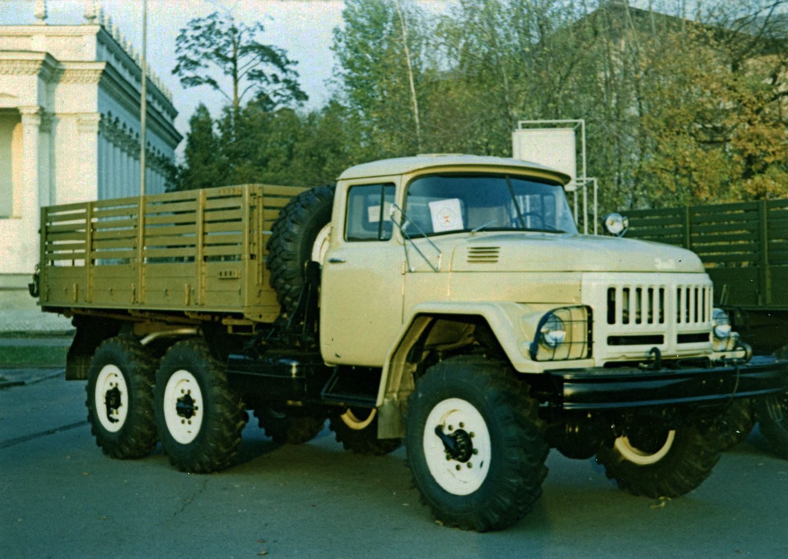 Автомодельное бюро: ЗИЛ-131